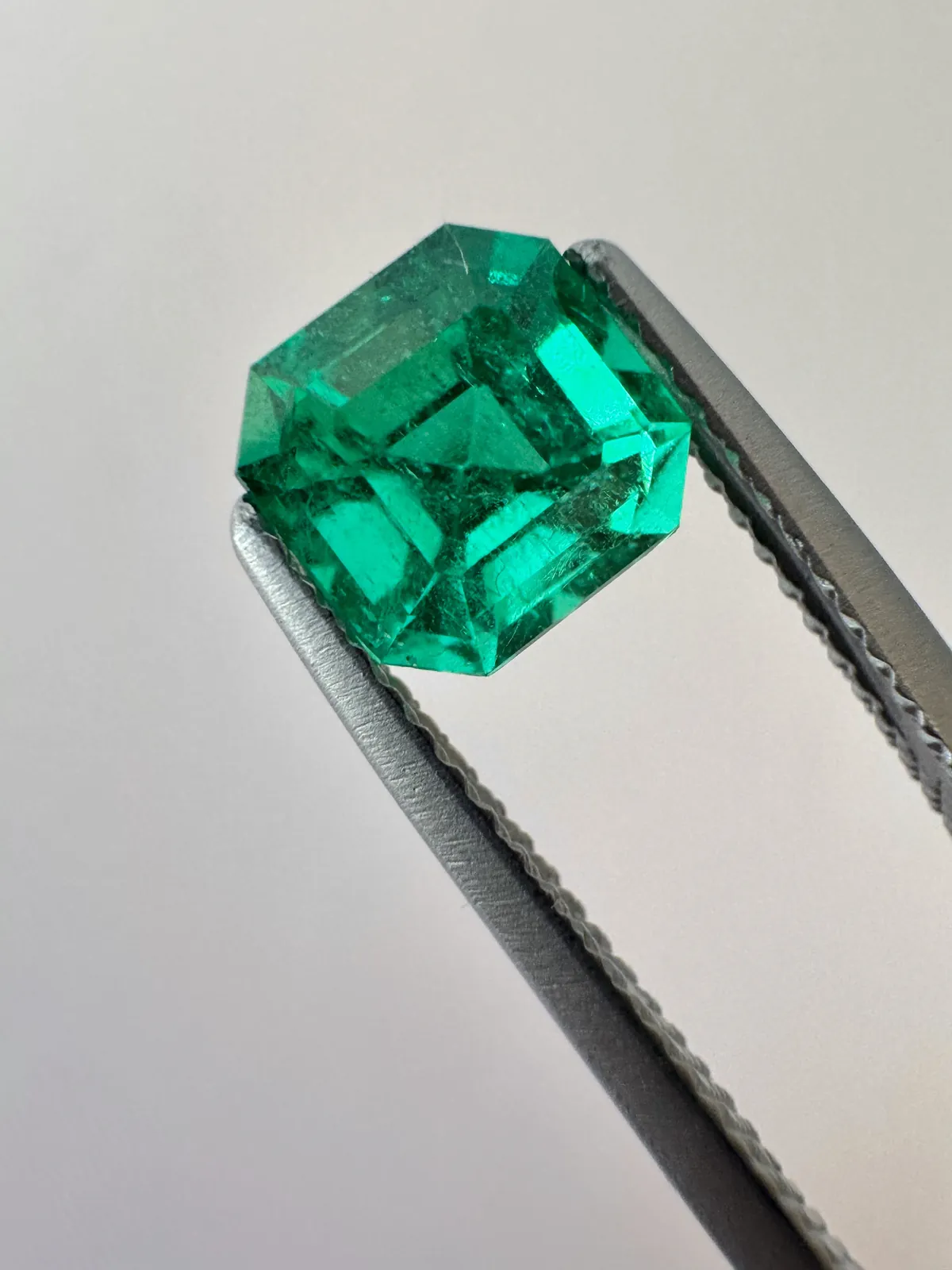 Smaragd 1,53 ct aus Kolumbien (Muzo) – Gemstone Collections
